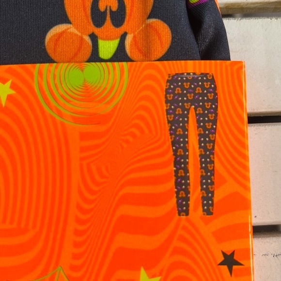 Mickey Mouse Pumpkin Halloween Leggings - Picture 2 of 5